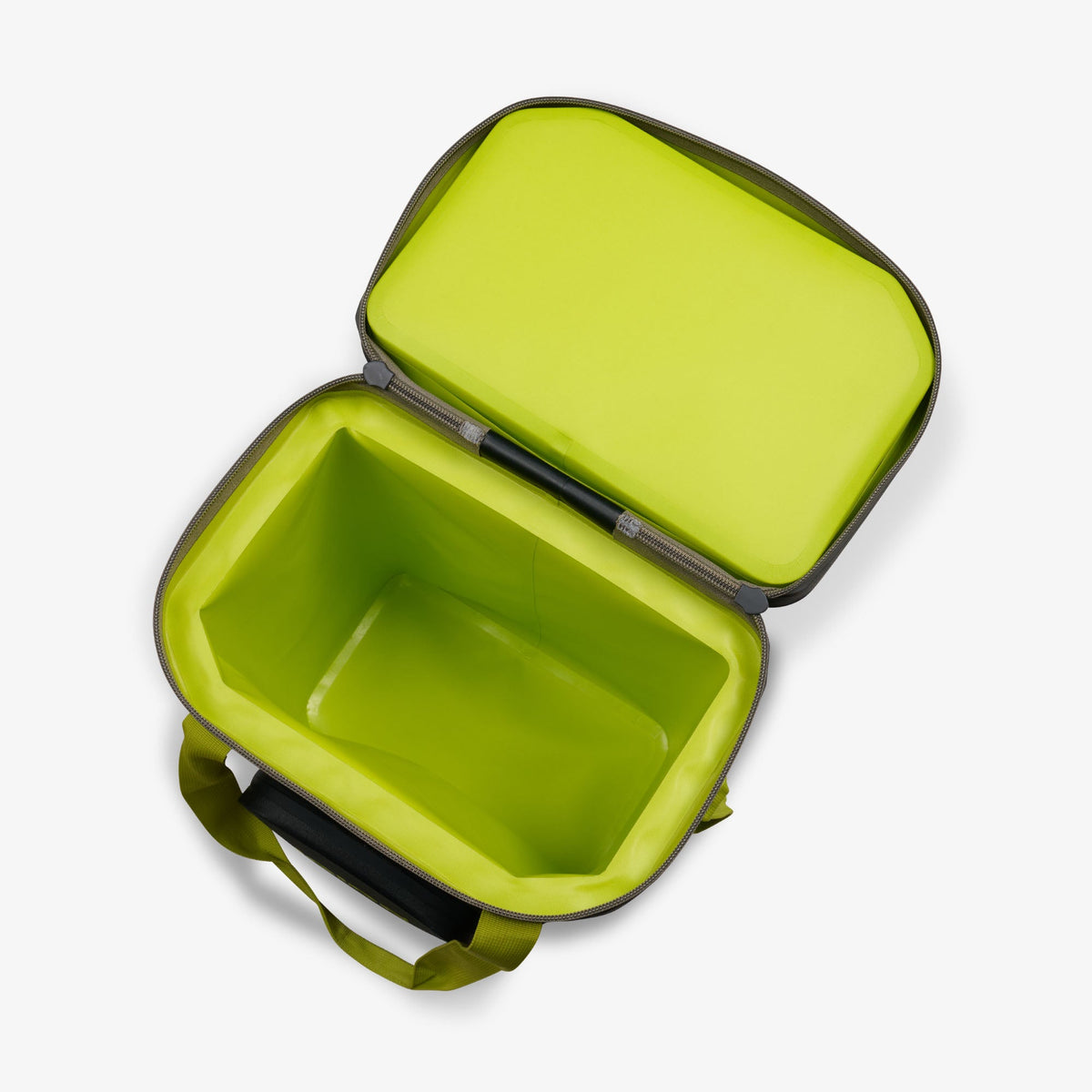 trailmate-32-can-backpack-l1 00066774-O2.jpg